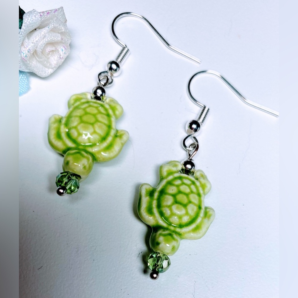 Green ceramic turtle beaded earrings